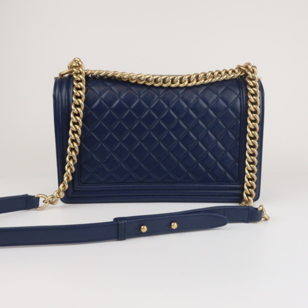 Chanel New Medium Boy Bag Navy Quilted Calfskin - Picture 4 of 8